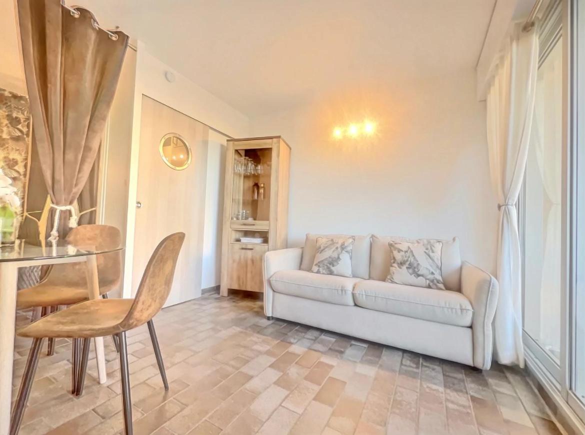 "Les Voiles" Hyeres Apartment Exterior photo