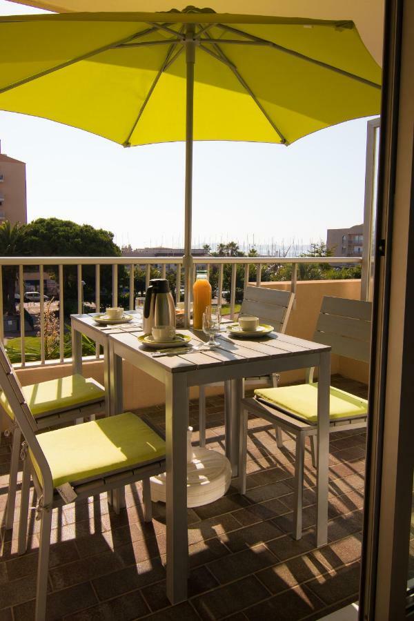 "Les Voiles" Hyeres Apartment Exterior photo